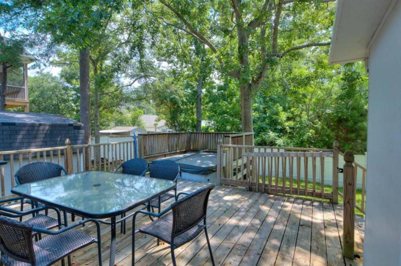 Livin' The Dream Villa Oak Island Exterior photo